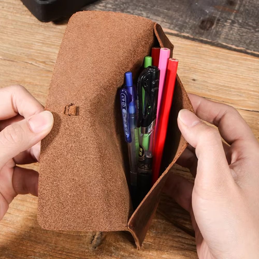 Retro skórzany piórnik z paski – Pen Pouch Roll recenzja i cena
